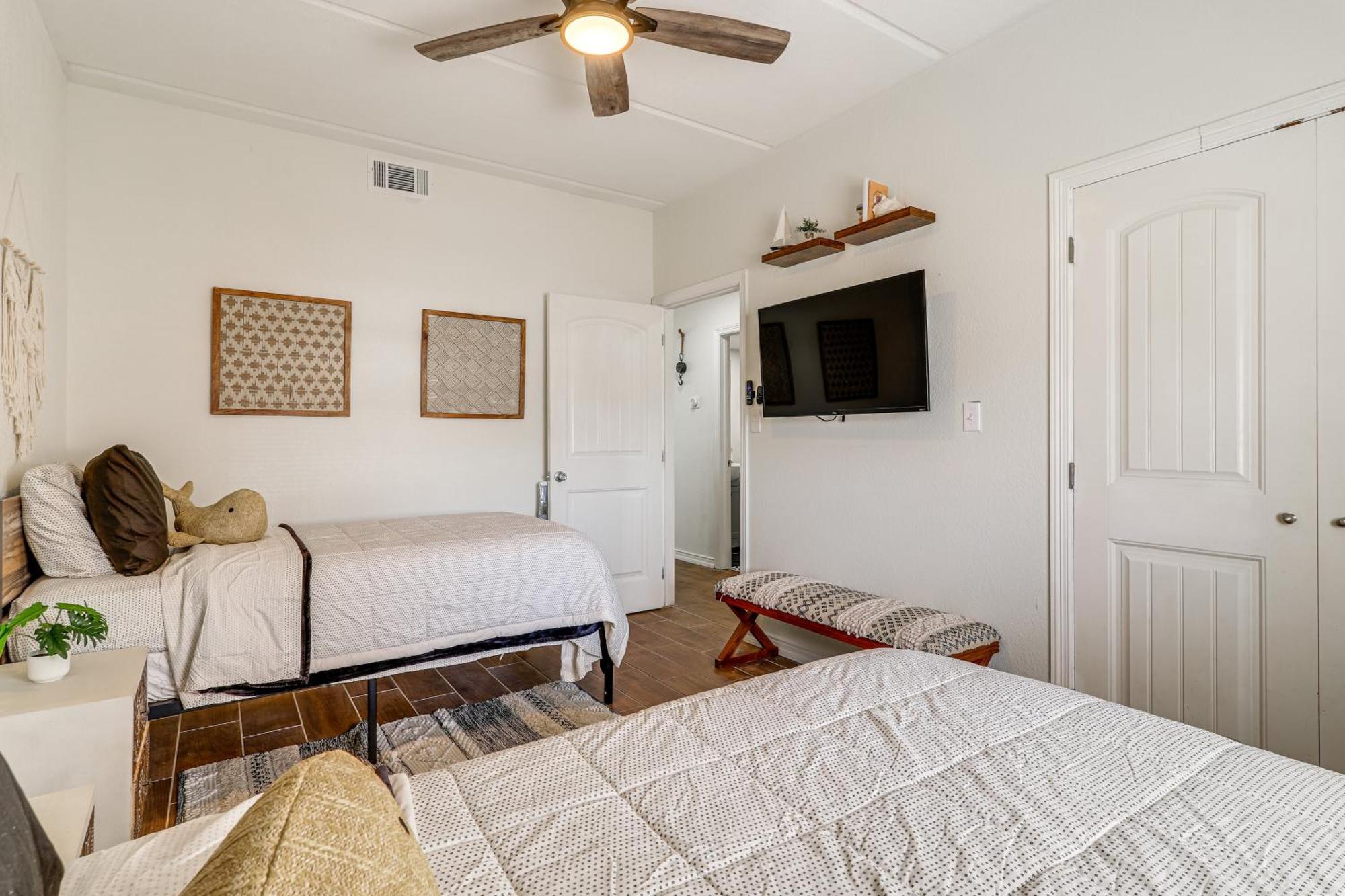 Luxe South Padre Condo With Pool - Walk To Beach! South Padre Island Ngoại thất bức ảnh