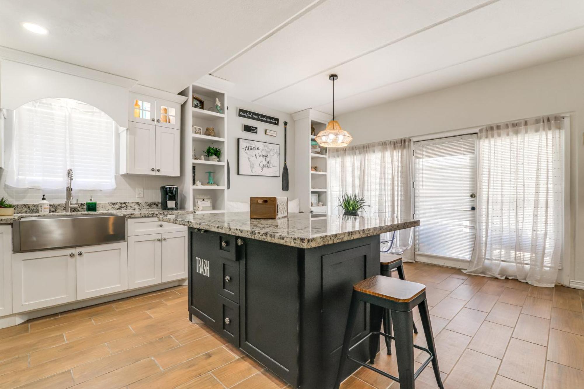 Luxe South Padre Condo With Pool - Walk To Beach! South Padre Island Ngoại thất bức ảnh