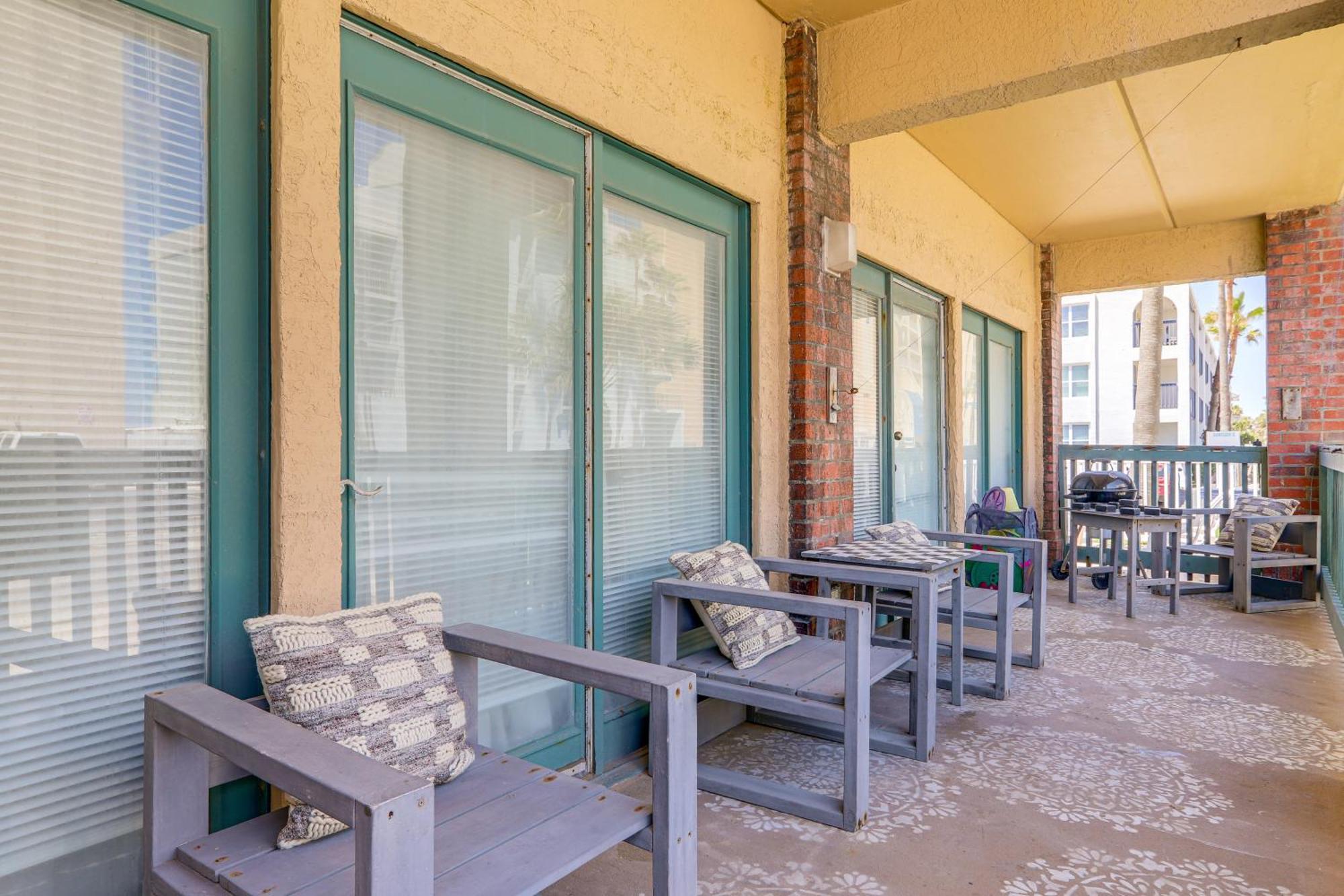 Luxe South Padre Condo With Pool - Walk To Beach! South Padre Island Ngoại thất bức ảnh